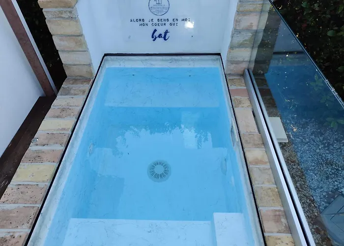 ベッド・アンド・ブレックファスト Il Giardino Di Epicuro ロッカ・サン・ジョヴァンニ